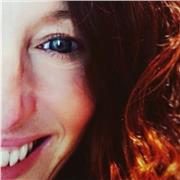 Soy una profesora de danza y coreógrafa, on más de 15 años de experiencia. Presento a mis alumn@s a examen y les llevo a concursos de danza. Soy comunicativa y entusiasta. Empiezo desde cero y también puedo reforzar los conocimientos de alumn@s expertos